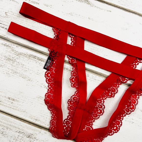 M Victoria’s Secret Very Sexy Strappy Crotchless Cheekini Rare Retired Style - Picture 7 of 10